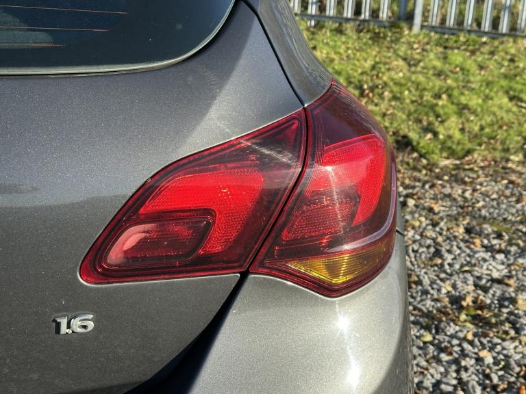 VAUXHALL ASTRA 1.6 16v SE 2011