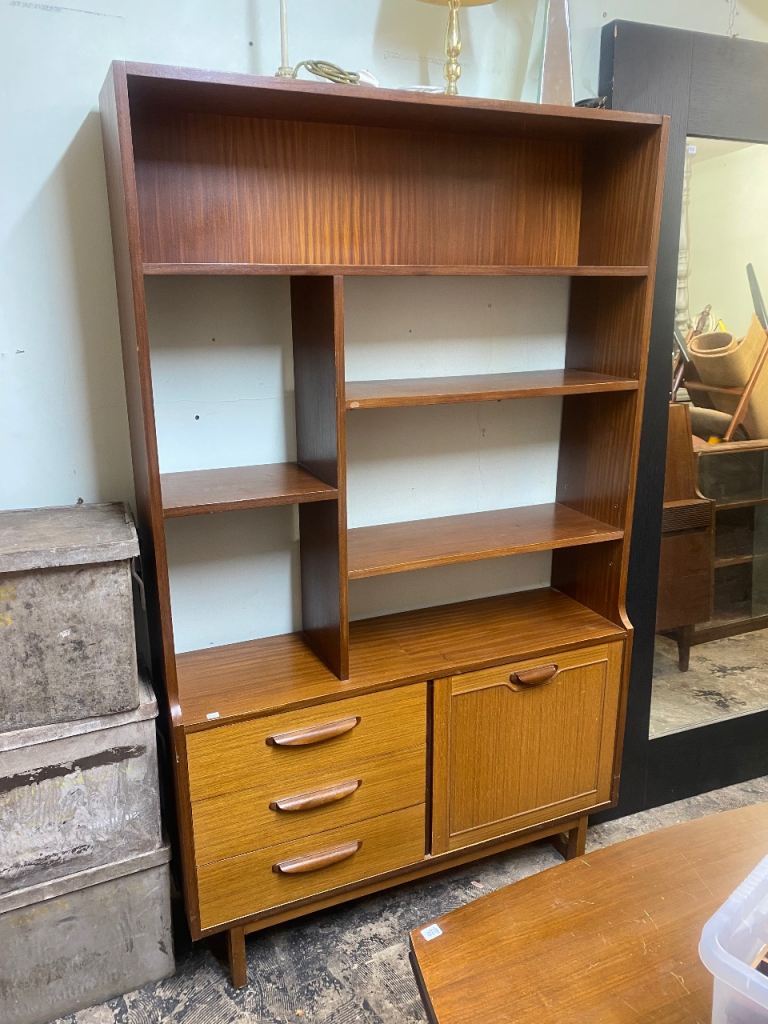 Stonehill Stateroom Mid-Century Bookcase / Display Cabinet