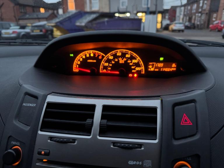 2010 Toyota Yaris 1.33 VVT-i TR 5dr [6] HATCHBACK PETROL Manual