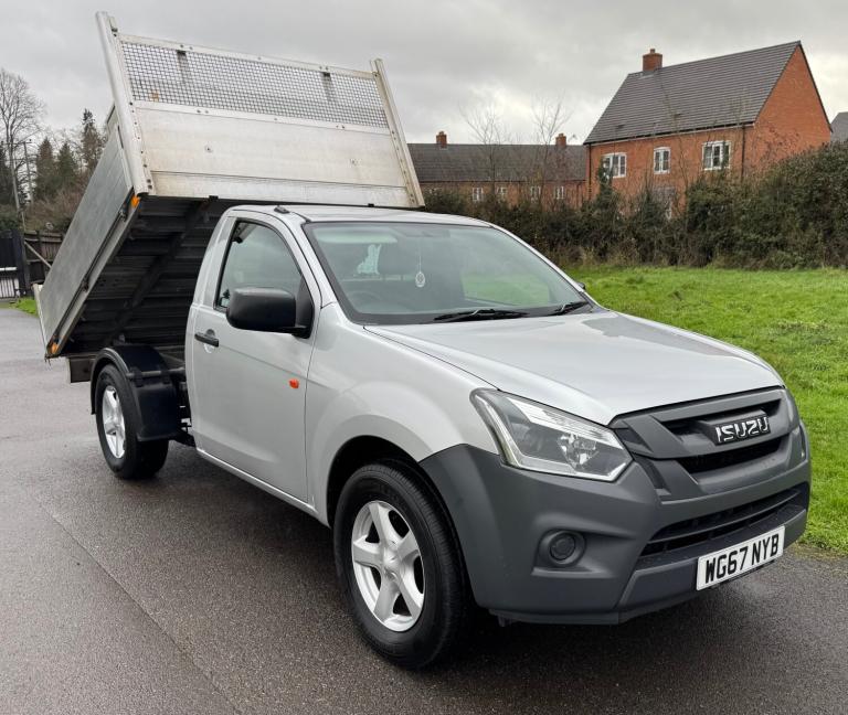 image for 2017 Isuzu D-Max 1.9TD Silver Single Cab Tipper 4x2 2WD - 45,410 Miles - No VAT