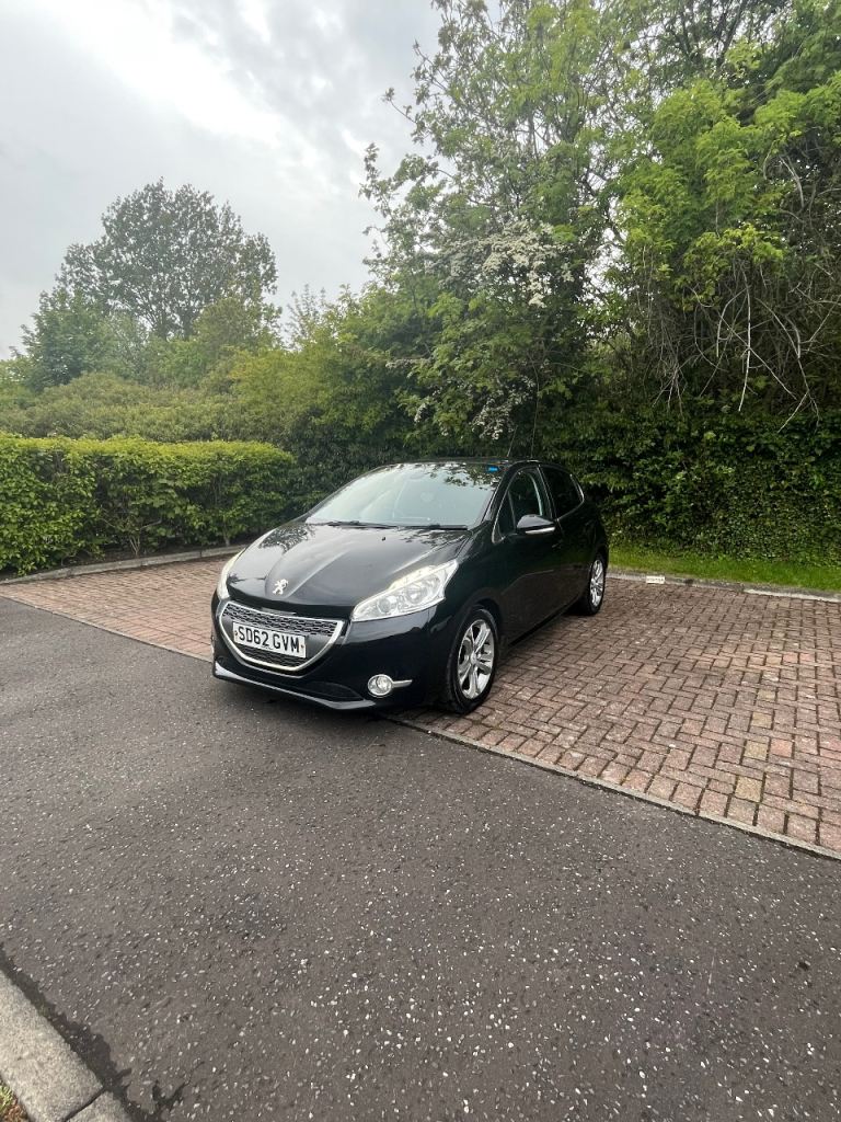 Peugeot, 208, Hatchback, 2012, Manual, 1397 (cc), 5 doors