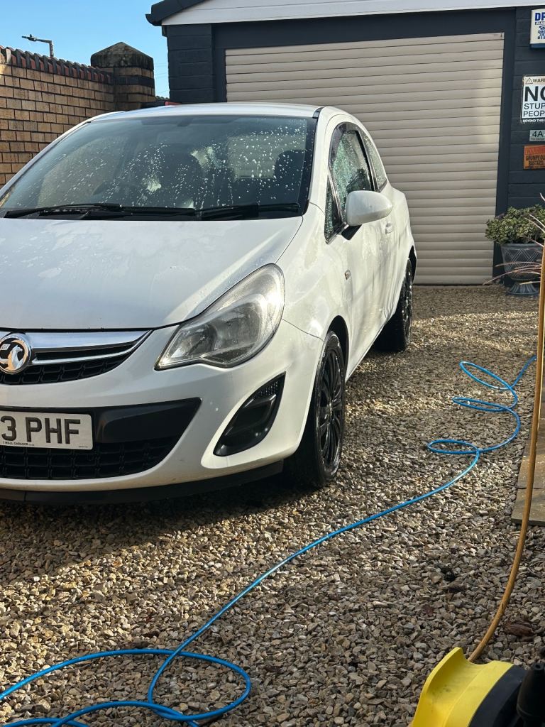Cheap Vauxhall, CORSA, Hatchback, 2013, Manual, 1229 (cc),3 doors for sale in Barnsley, South Yorkshire