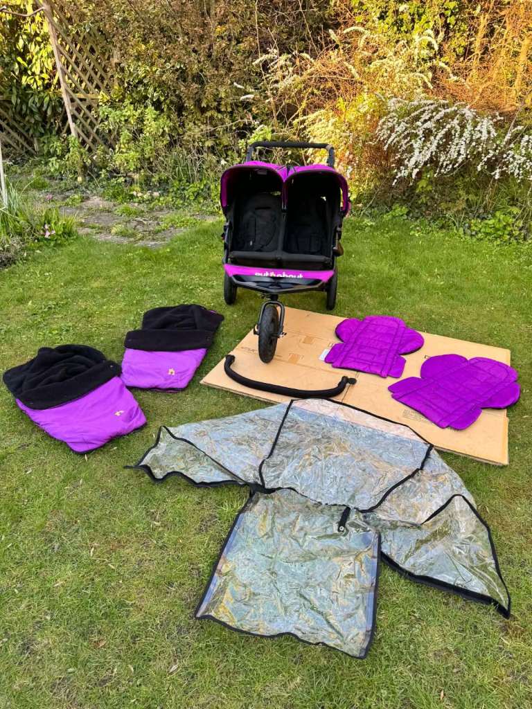 Stunning Out n About Nipper V4 Double Pushchair 
