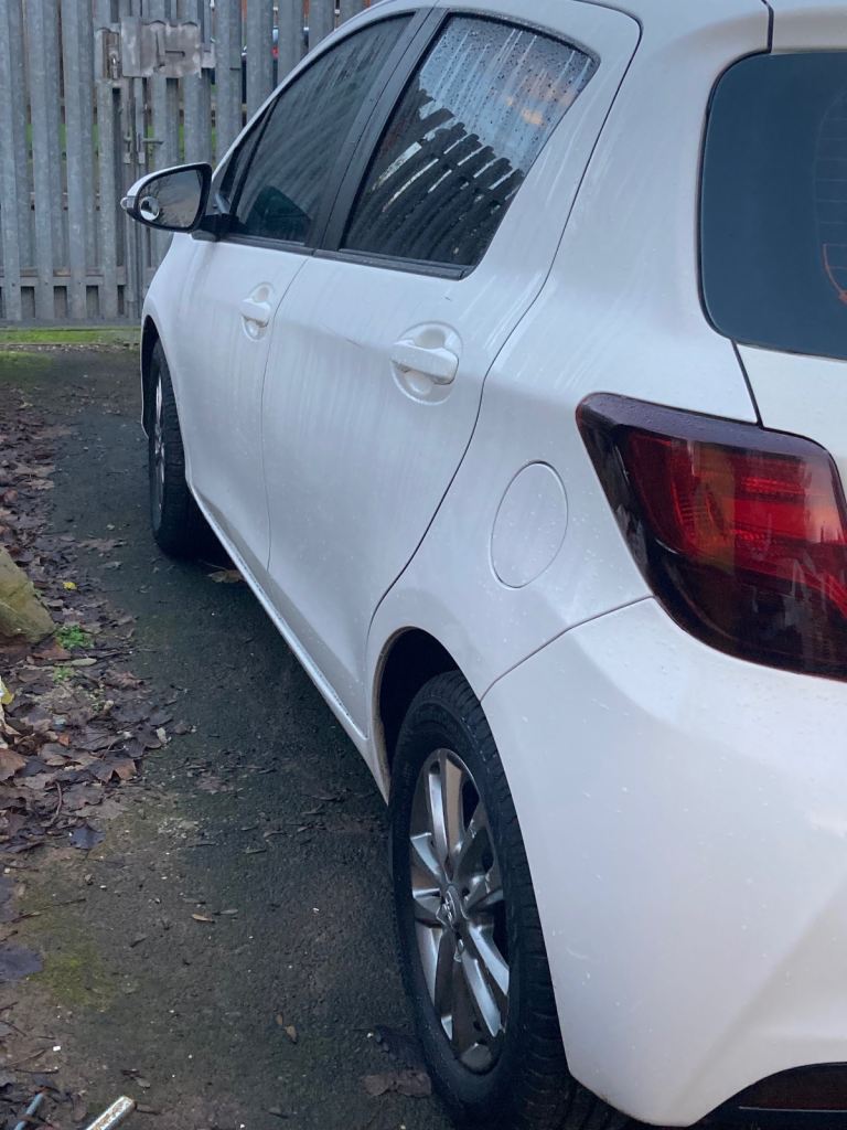 Toyota, YARIS, Hatchback, 2015, Manual, 1329 (cc), 5 doors