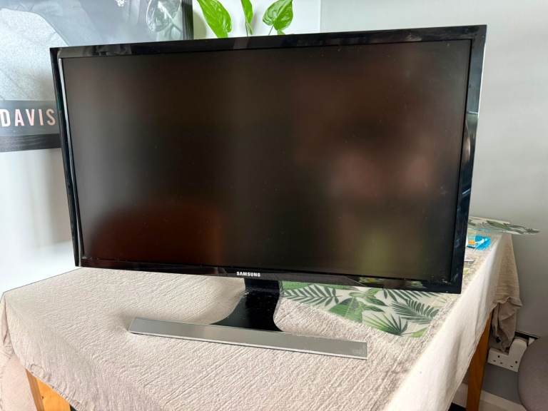 Samsung 28" 4K Ultra HD Monitor