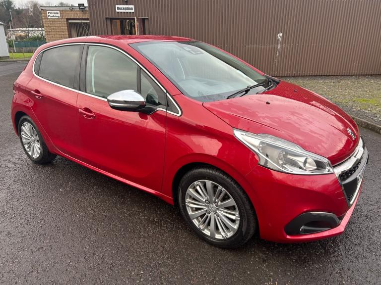 2015 Peugeot 208 1.2 PureTech 82 Allure 5dr HATCHBACK Petrol Manual