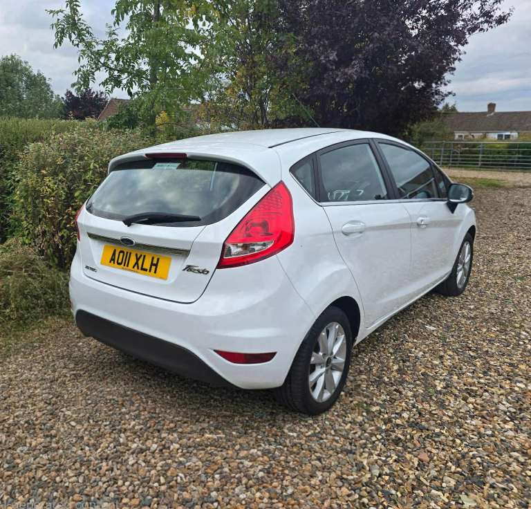 Ford, FIESTA, Hatchback, 2011, Manual, 1242 (cc), 5 doors