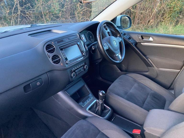 2013 Volkswagen Tiguan 2.0 TDI BlueMotion Tech SE 4WD Euro 5 (s/s) 5dr ESTATE Diesel Manual