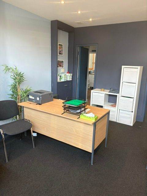 Desk Space & Storage Available – Ideal for Small Business or Sole Trader