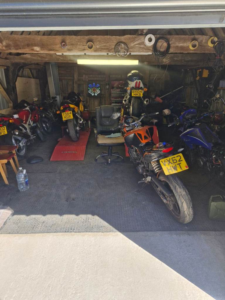 Motorcycle Repairs/MOT/Servicing