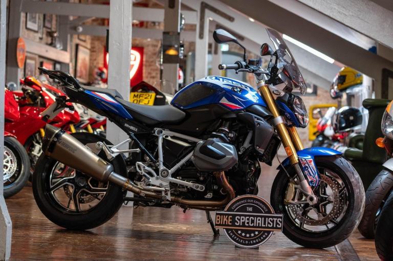 BMW R 1250 r *Akrapovic - Lovely Example*
