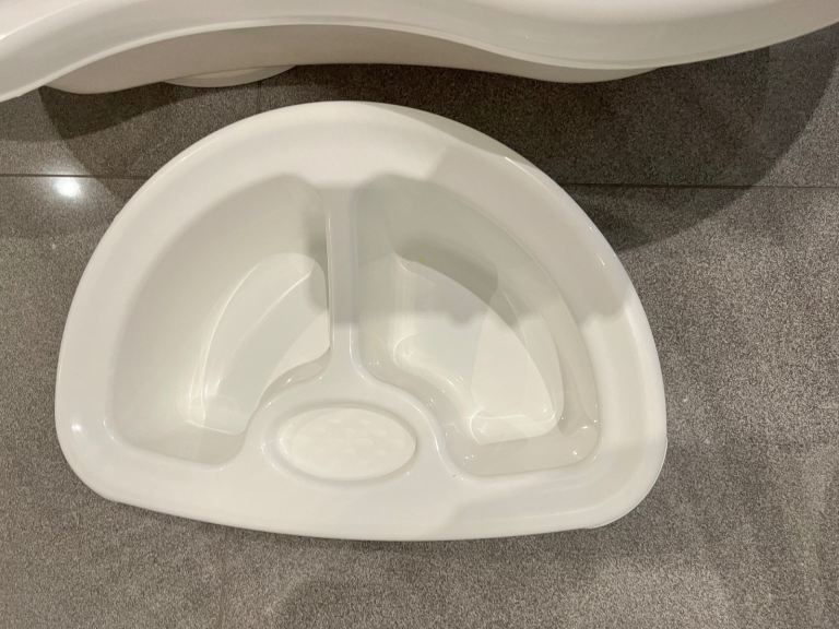 Strata White Moulded Baby Bath with Plug and Top & Tail Bowl 0 - 12 months