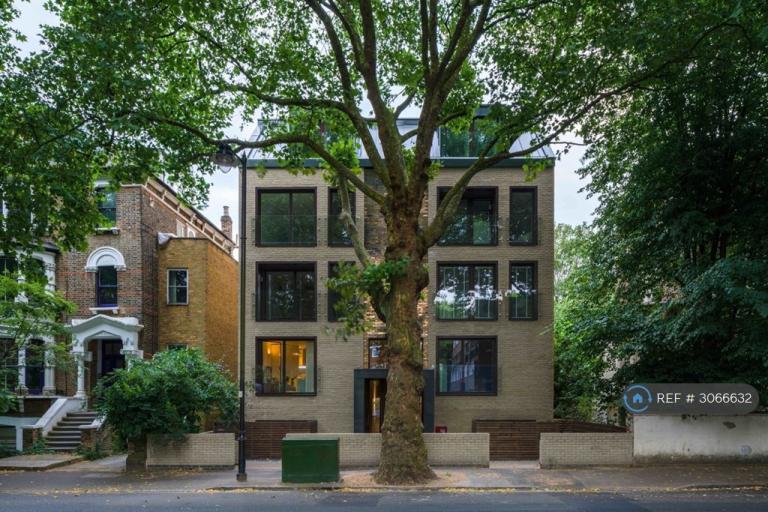 2 bedroom flat in Grosvenor Avenue, London, N5 (2 bed) (#3066632)