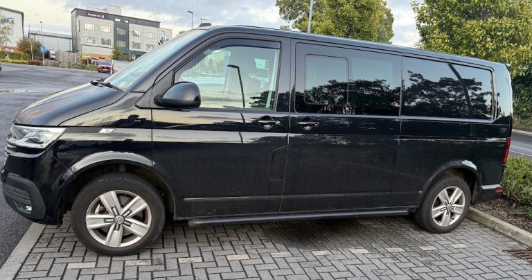 2022 Volkswagen VW Transporter T6.1 Kombi Highline TDI LWB DSG 150 T32 Black 28K NO VAT