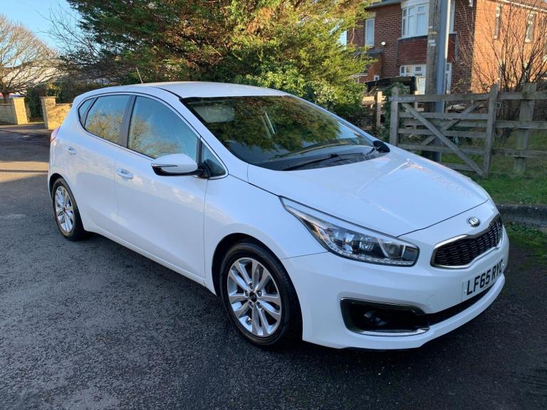 2015 Kia Ceed 1.6 CRDi 2 Euro 6 (s/s) 5dr HATCHBACK Diesel Manual