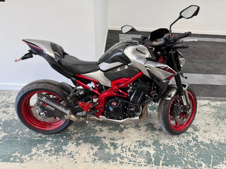  Kawasaki Z900 Z900 Performance Naked Bike Petrol Manual
