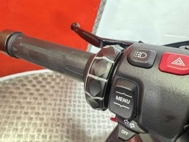 2022 '72' BMW C400 GT 