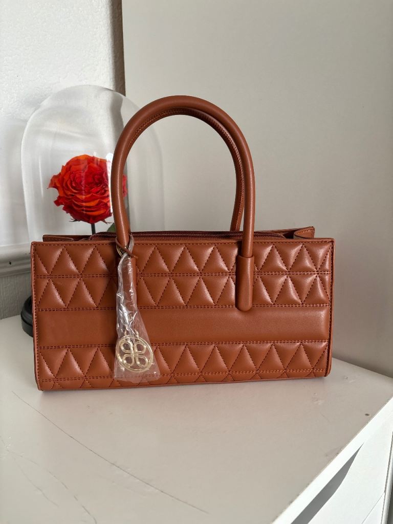 Stylish Tan Quilted Handbag with Shoulder Strap – New