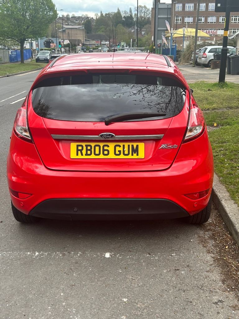 Ford, FIESTA, Hatchback, 2013, Semi-Auto, 1597 (cc), 5 doors