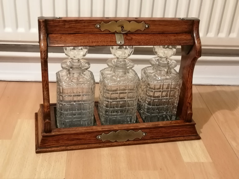 Antique Locking Triple Tantalus Oak Handcut Crystal Glass Square Spirit Decanters Case Cabinet. 