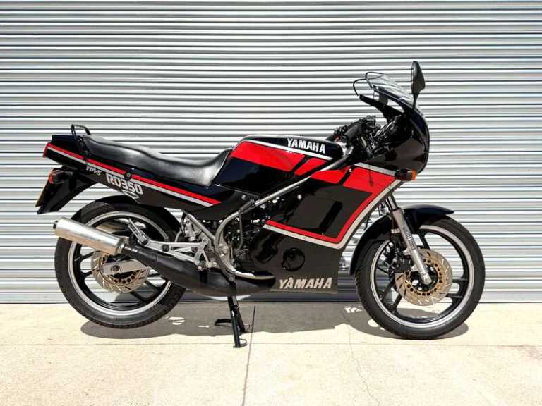  Yamaha RC350LC F2 YPVS Manual