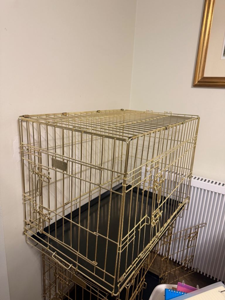 Lords and Labradors Crate 