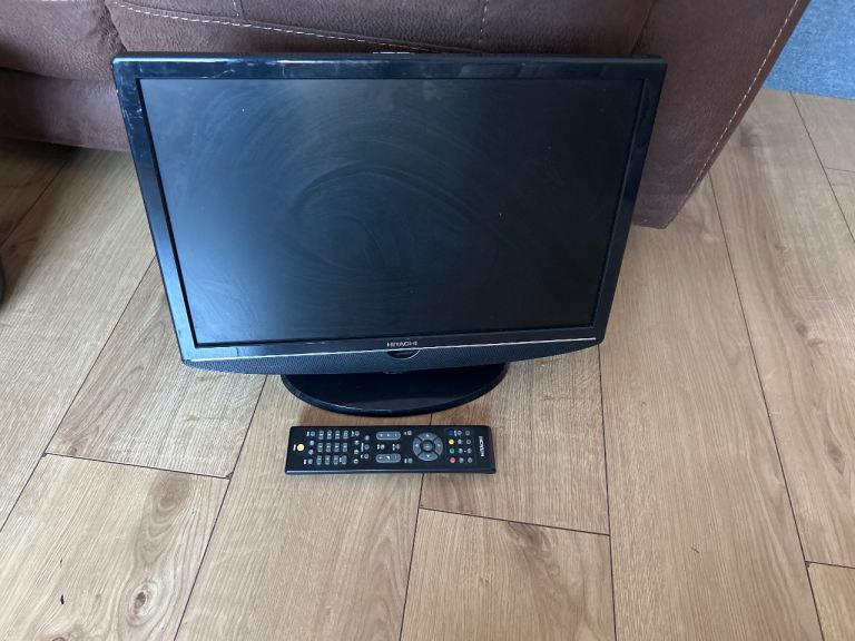 Slim 19 inch LCD tv with  hdmi  , freeview  , remote