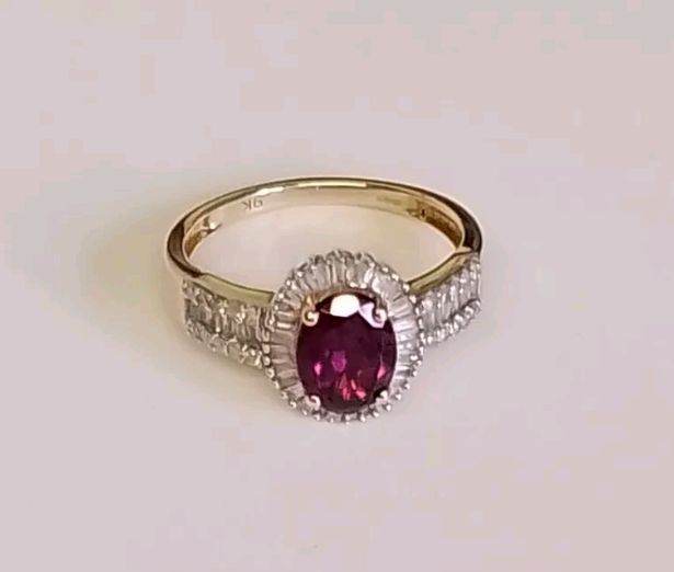 AAA EMBER GARNET PURPLE NATURAL WHITE DIAMOND RING  ***£1000 for 72  hours from today**
