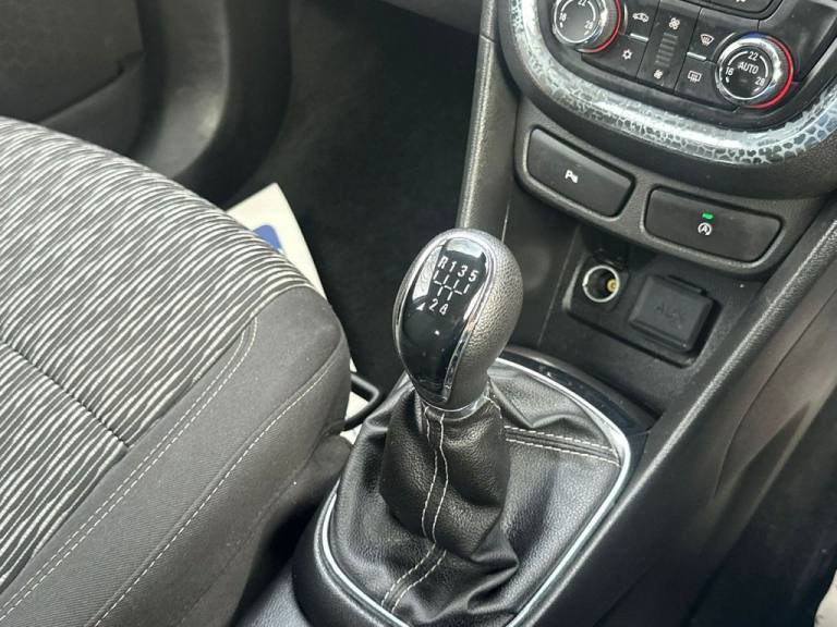 2015 Vauxhall Mokka 1.6 Exclusiv SUV 5dr Petrol Manual 2WD Euro 5 (s/s) (115 ps) HATCHBACK Petrol...