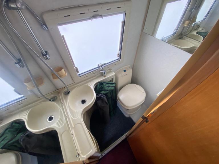 PEUGEOT ELDDIS AUTOSTRATUS - 5 BERTH - 72K MILES - BARGAIN BE QUICK 