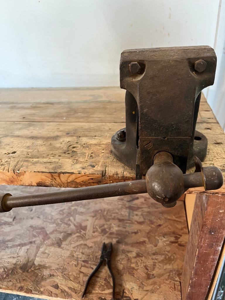 Record 84 Bench Vice – Heavy Duty, Fully Functional
