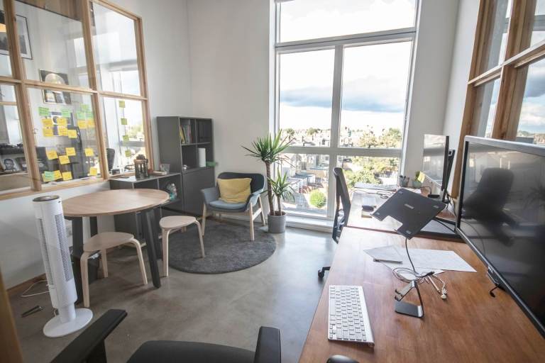 image for  Office | Creative Space | Commercial Unit | Beauty Room | Desk in Leyton East London E10 