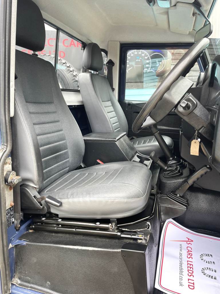  LAND ROVER DEFENDER 110 HIGH CAPACITY PICK UP - 2.2 TDCI - MANUAL - 