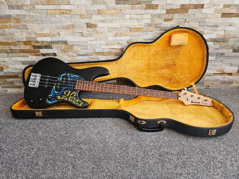 IBANEZ BASS GUITAR