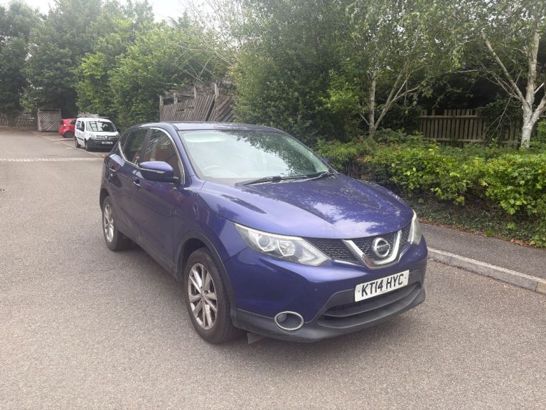 2014 14 plate Nissan Qashqai 1.2 acenta 5 door hatchback purple £1095