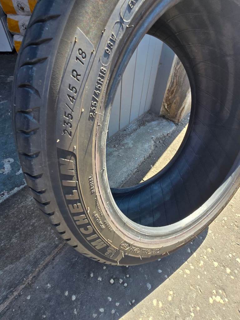 michelin primacy 4 235/45 r18 .