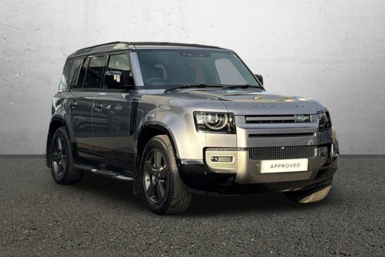 LAND ROVER DEFENDER 3.0 D300 X-Dynamic HSE 110 5dr Auto