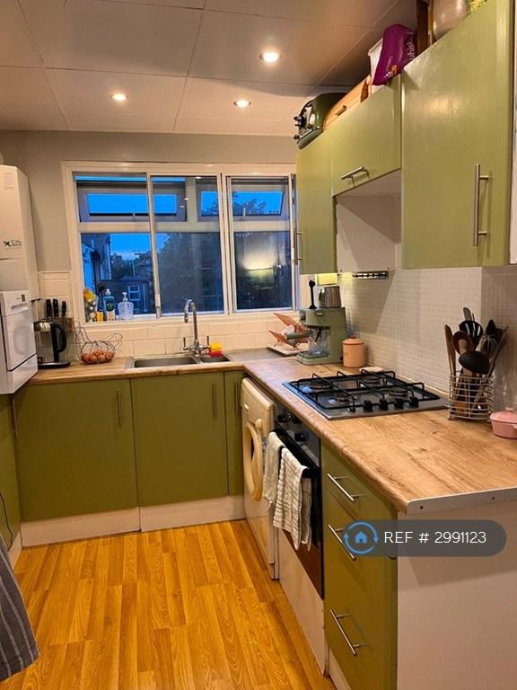 2 bedroom flat in Fernley Court, Folkestone, CT20 (2 bed) (#2991123)