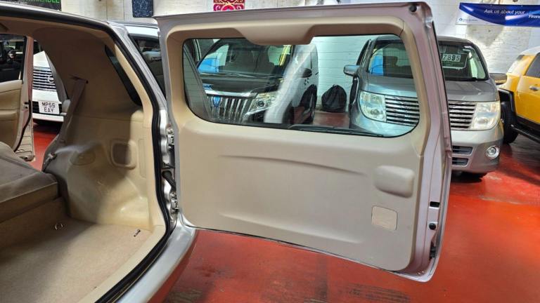 2010 Toyota Raum 1.5 Auto lift mobility chair  Petrol Automatic