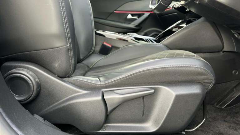 2022 Peugeot 2008 1.2 PureTech 130 GT Premium 5dr EAT8 HATCHBACK PETROL Automatic