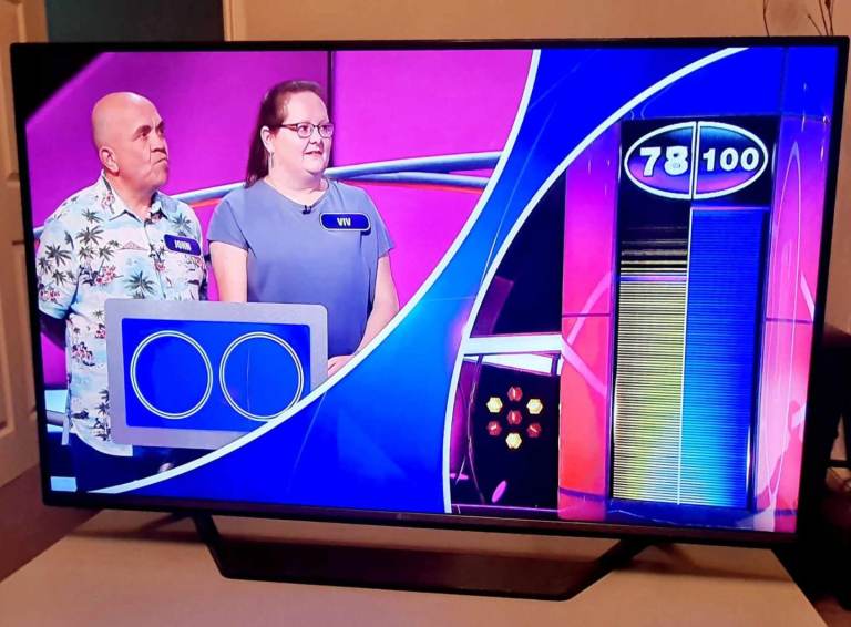 LG Smart 49inch 4K UHD Tv with remote 