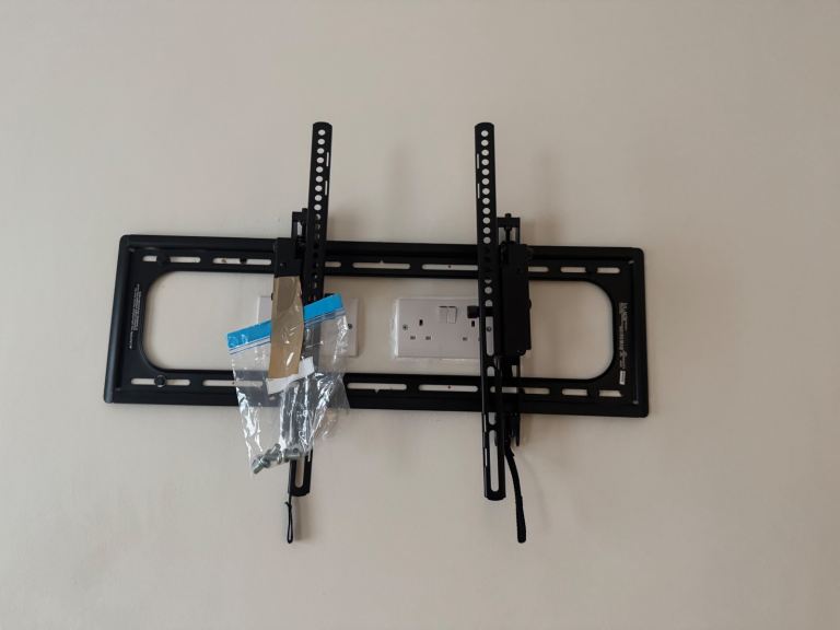 Heavy duty tv bracket 