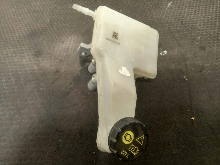 Vauxhall Mokka Brake Master Cylinder 2020-2026 1.2l Eb2adts (6d)