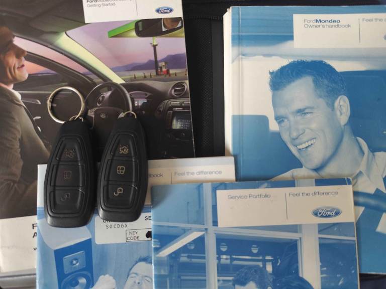  BREAKING Ford Mondeo Titanium Business Edition Mk4 2.0 Diesel 2014 Black Panther G6 /2 keys