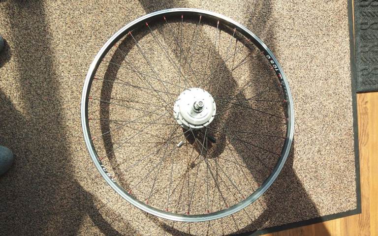 Electric bike wheel with  Tongxin brushless hub motor 700c rim