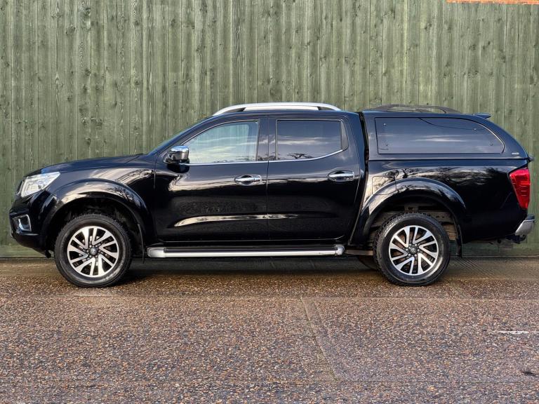  Nissan Navara 2.3 dCi Tekna Auto 4WD Euro 6 4dr Diesel Automatic