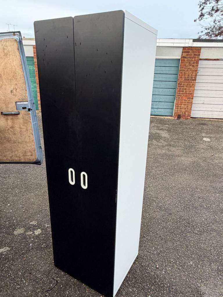Tall Wardrobe for £75