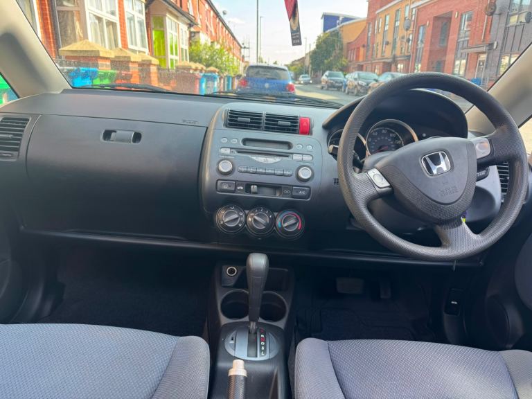 Honda, JAZZ, Hatchback, 2004, Semi-Auto, 1339 (cc), 5 doors