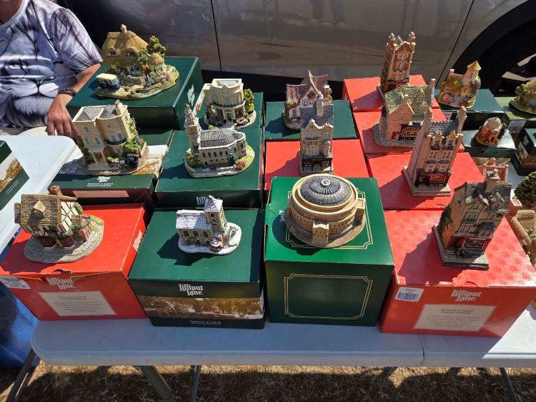 Lilliput Lane Cottages Collection – Various Models, Good Condition