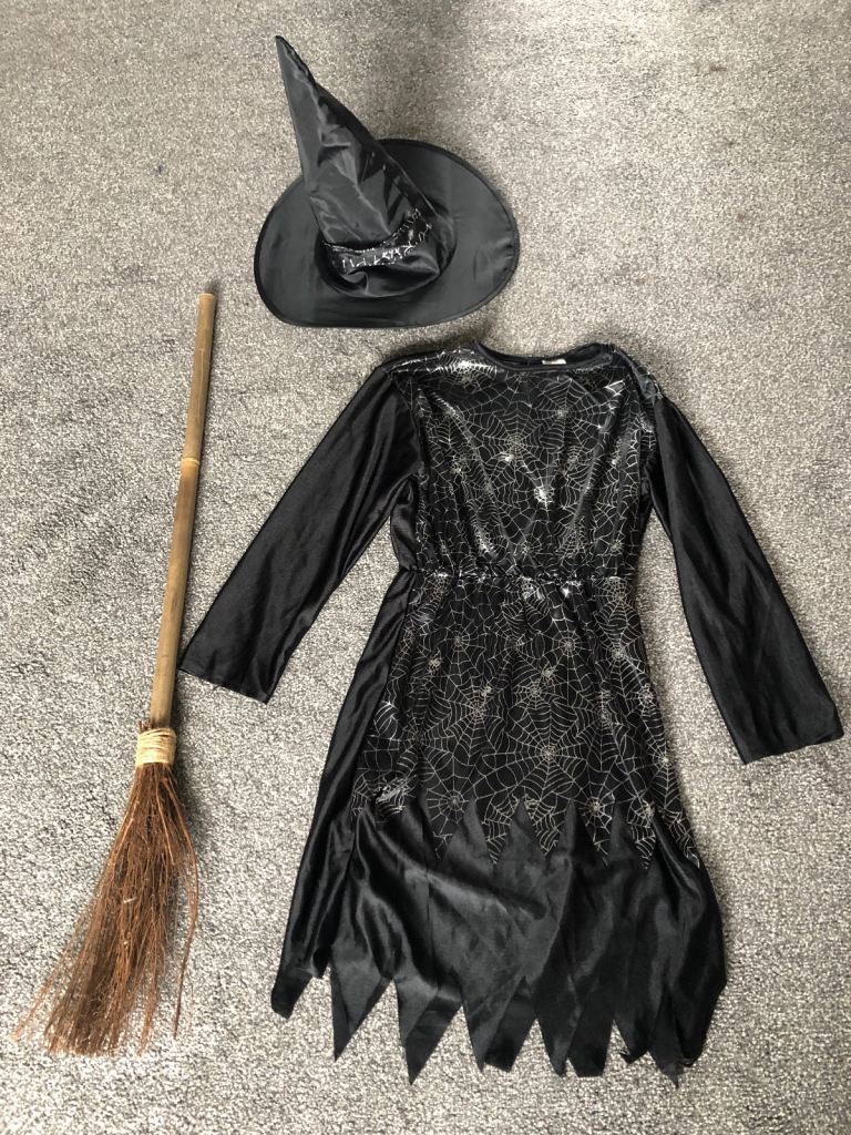 Halloween witches costume age 8 to 10